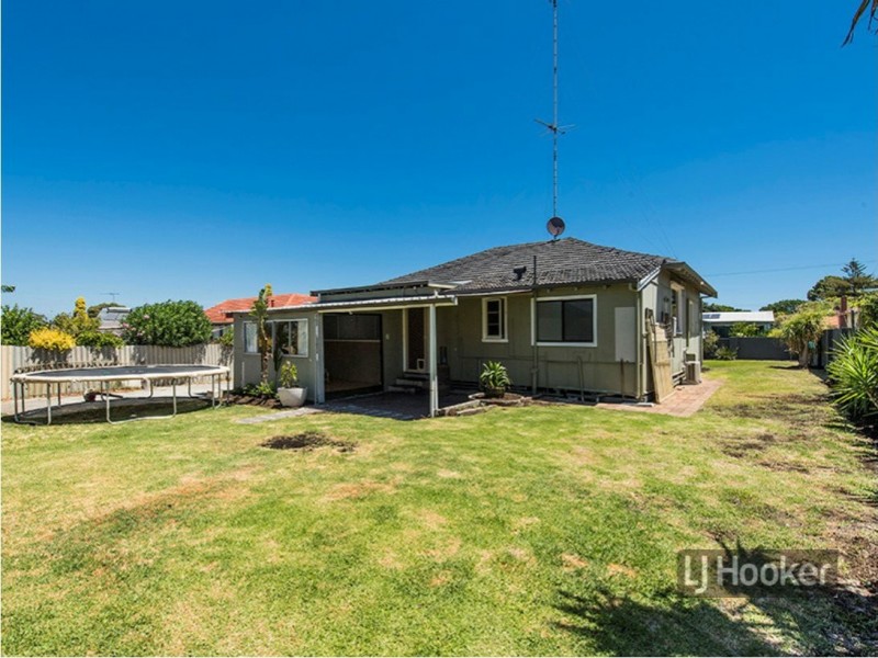 13 Moolyeen Road, Carey Park WA 6230