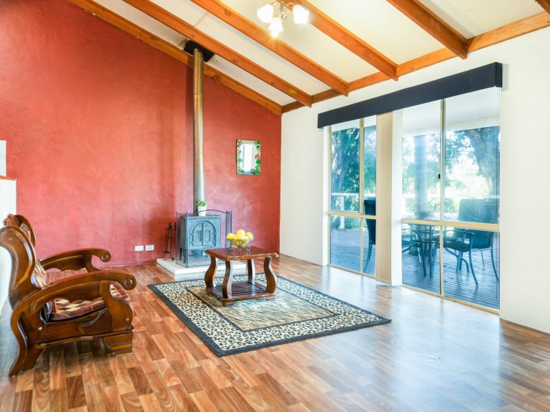 6 Burcham Drive, Binningup WA 6233
