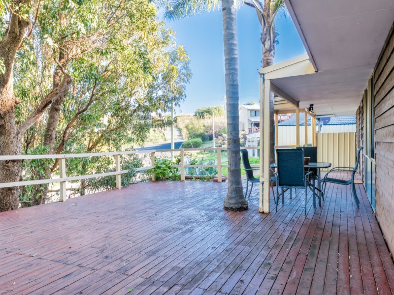6 Burcham Drive, Binningup WA 6233
