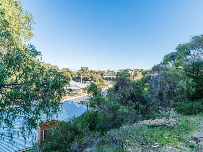 6 Burcham Drive, Binningup WA 6233