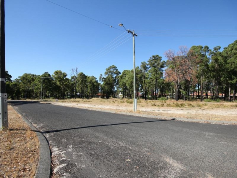 2 Cunningham Crescent, Collie WA 6225