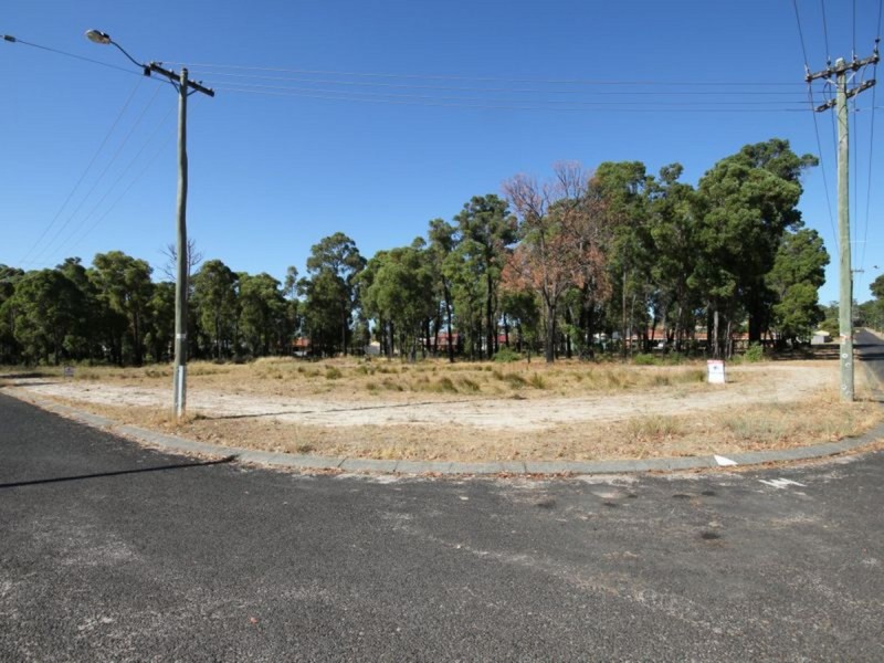 2 Cunningham Crescent, Collie WA 6225