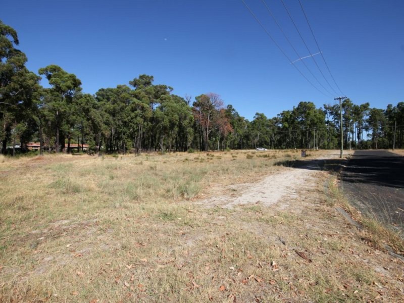 2 Cunningham Crescent, Collie WA 6225