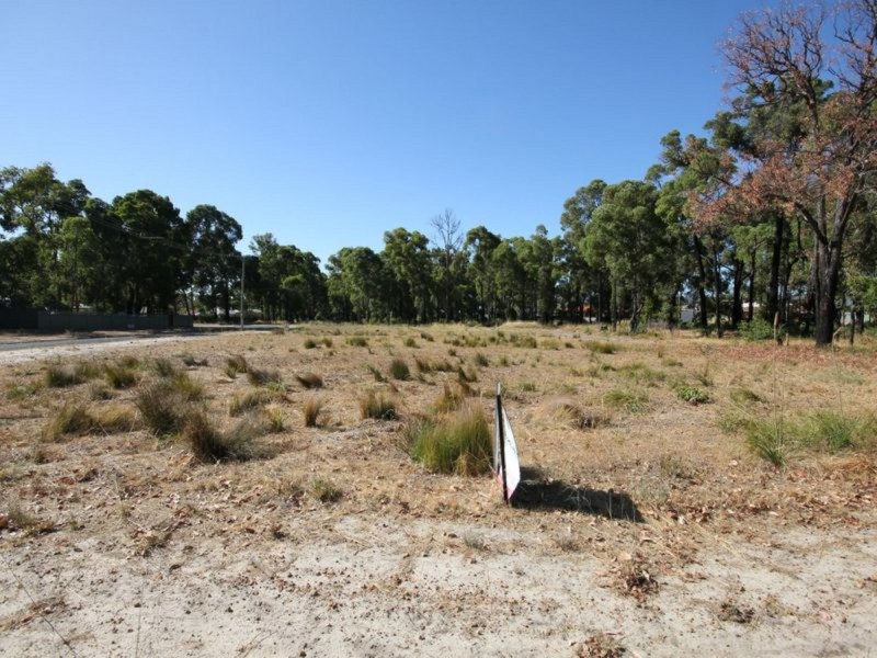 2 Cunningham Crescent, Collie WA 6225