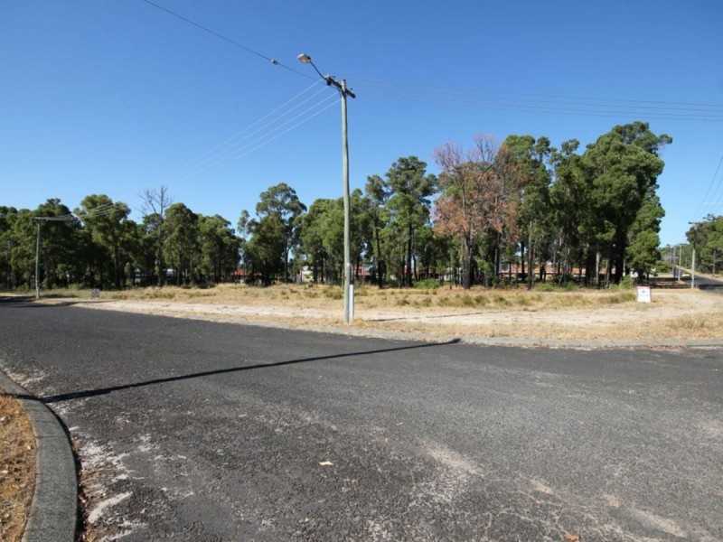 2 Cunningham Crescent, Collie WA 6225