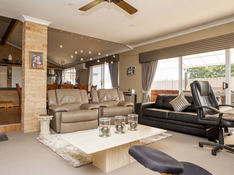 95 Lucy Victoria Avenue, Australind WA 6233