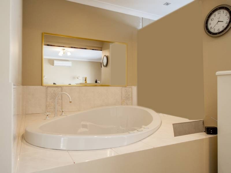 95 Lucy Victoria Avenue, Australind WA 6233