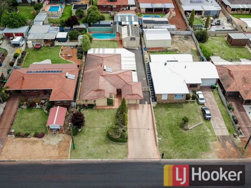 77 Swanstone Street, Collie WA 6225
