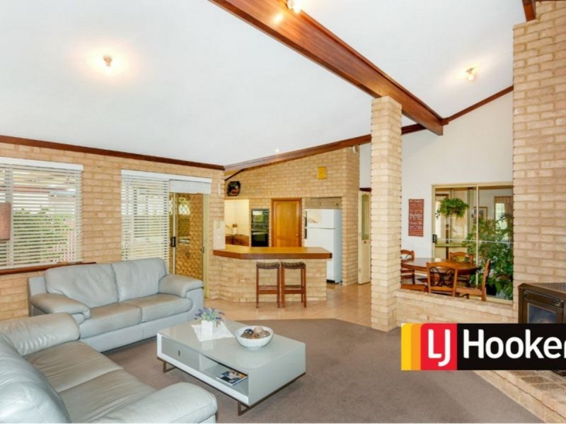 77 Swanstone Street, Collie WA 6225