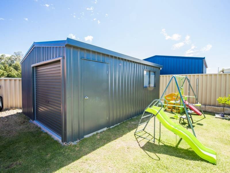 22 Mackay Road, Dalyellup WA 6230