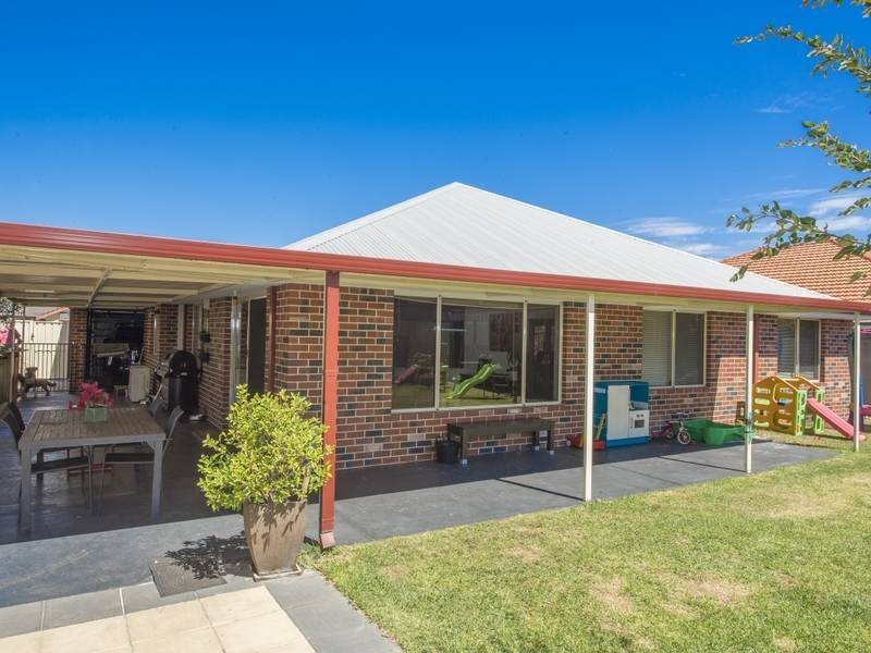 22 Mackay Road, Dalyellup WA 6230