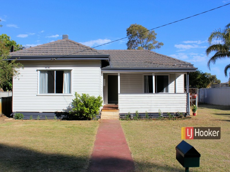 16 Woodrow Street, Carey Park WA 6230