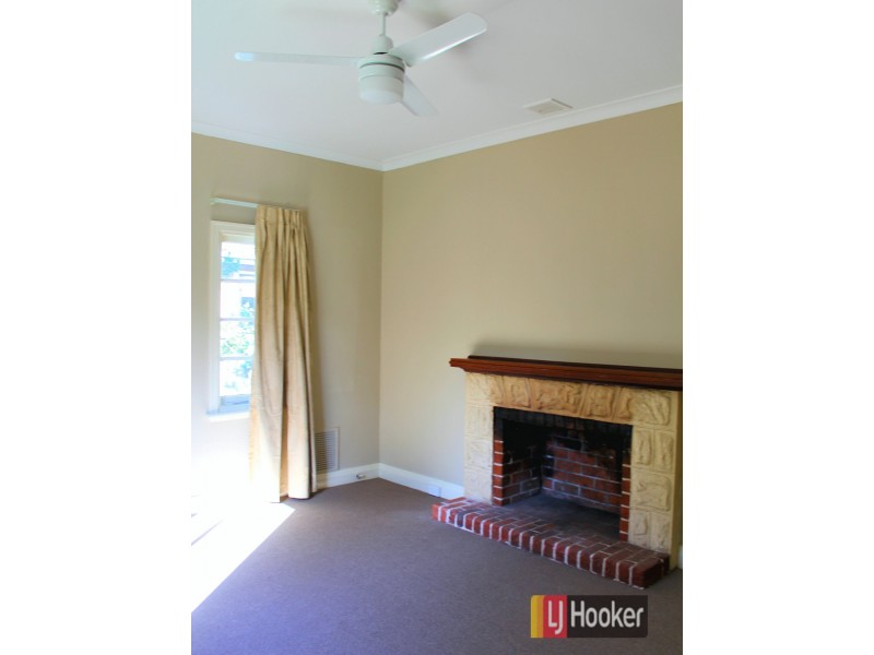 16 Woodrow Street, Carey Park WA 6230