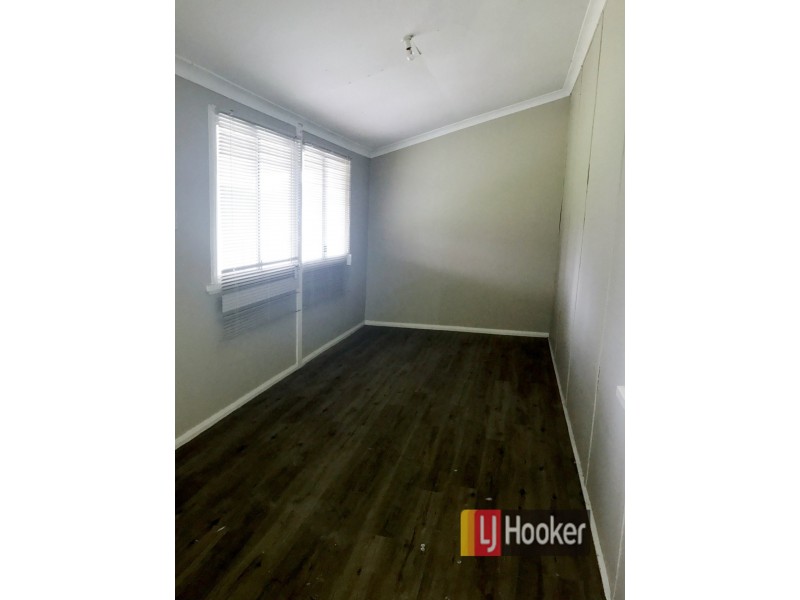 16 Woodrow Street, Carey Park WA 6230