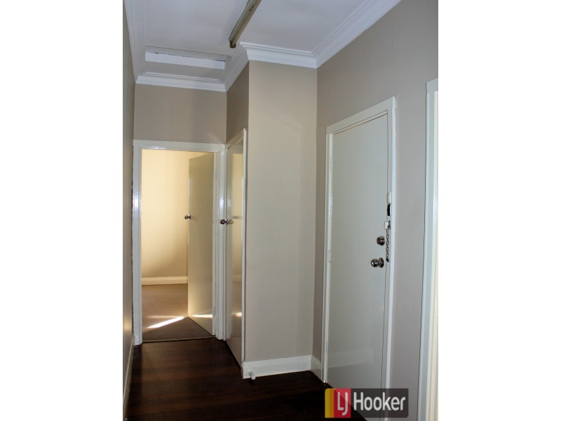 16 Woodrow Street, Carey Park WA 6230