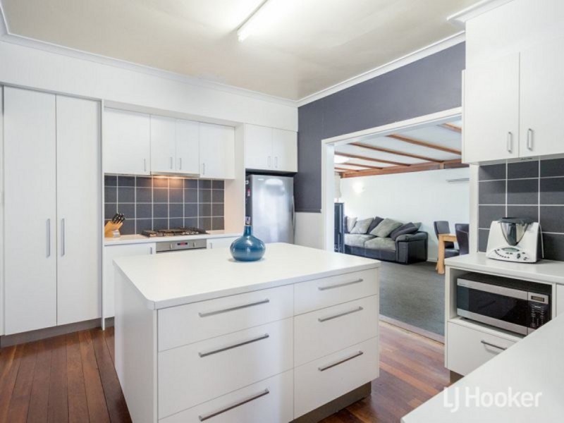 27 Steere Crescent, Carey Park WA 6230