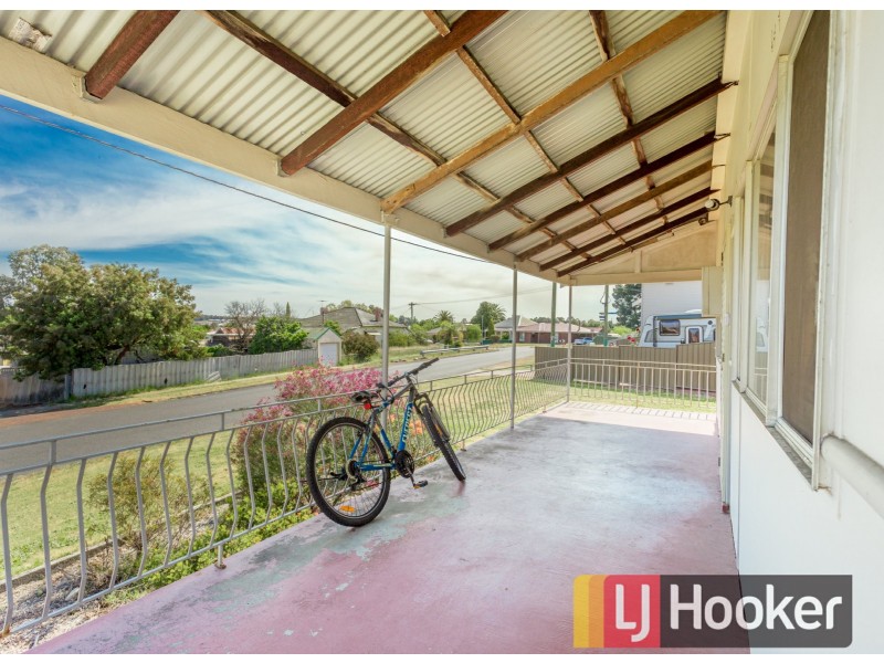 66 Deakin Street, Collie WA 6225