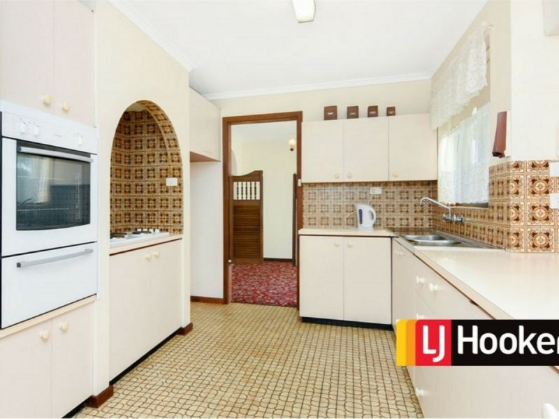 27 Swanstone Street, Collie WA 6225