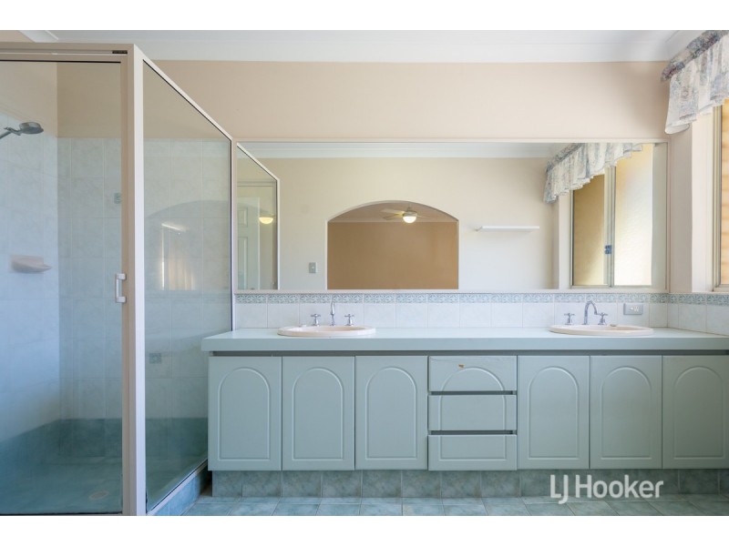 2 Birkdale Place, Pelican Point WA 6230