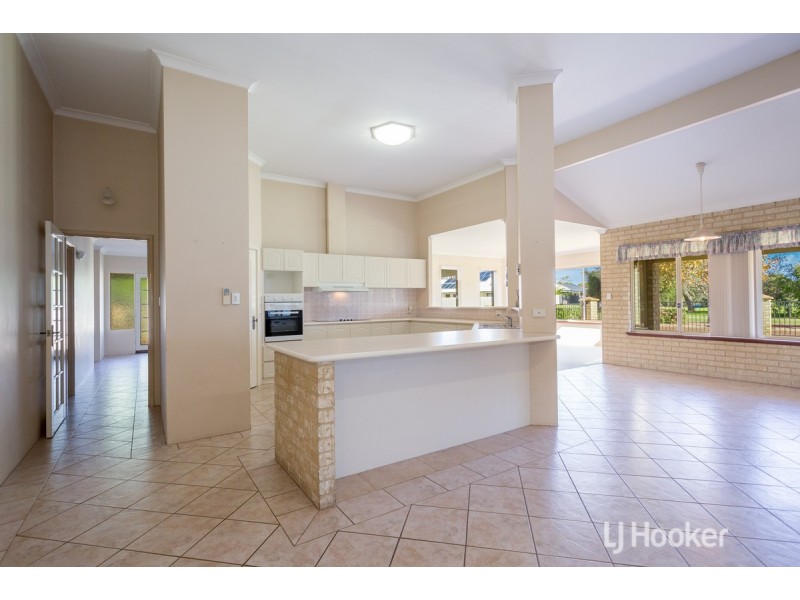 2 Birkdale Place, Pelican Point WA 6230