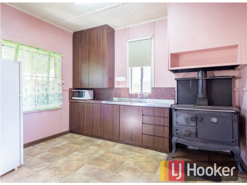 23 Simpson Street, Collie WA 6225