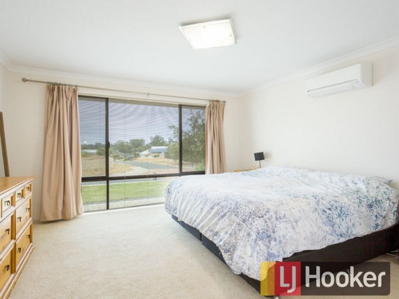 13 Diamond Street, Dalyellup WA 6230