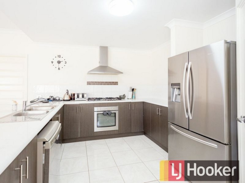 13 Diamond Street, Dalyellup WA 6230