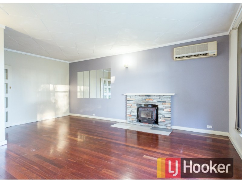 16 Hutchinson Road, Burekup WA 6227