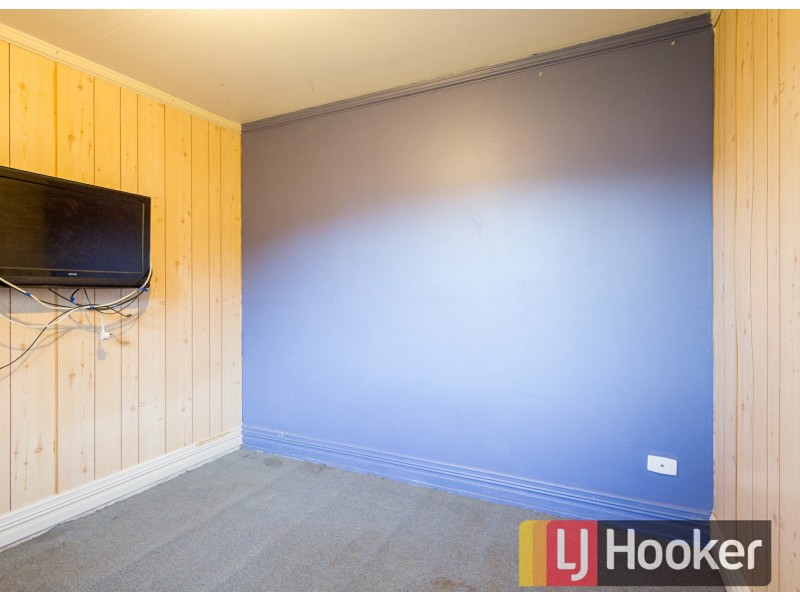 16 Hutchinson Road, Burekup WA 6227