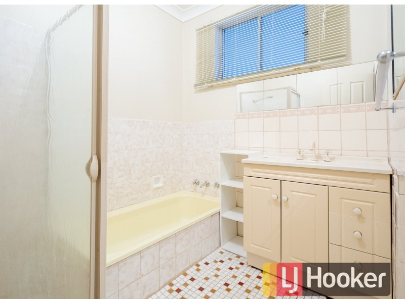 16 Hutchinson Road, Burekup WA 6227