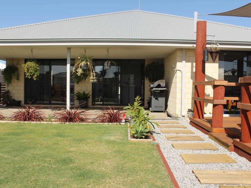 48 Range Rd, Capel WA 6271