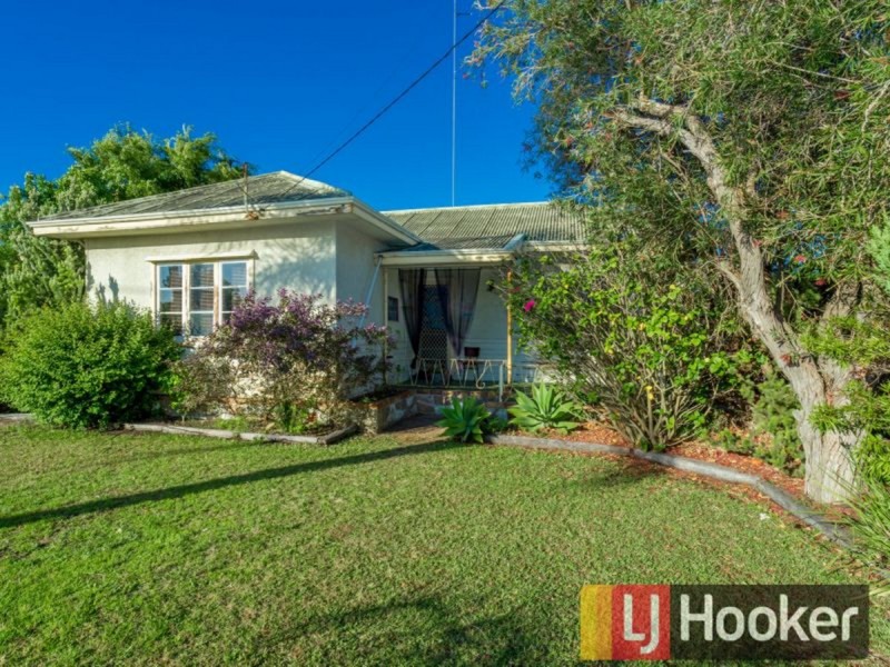 5 Lowe Street, Carey Park WA 6230