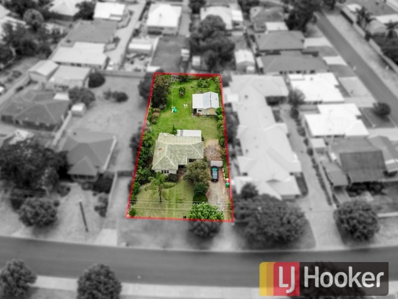5 Lowe Street, Carey Park WA 6230