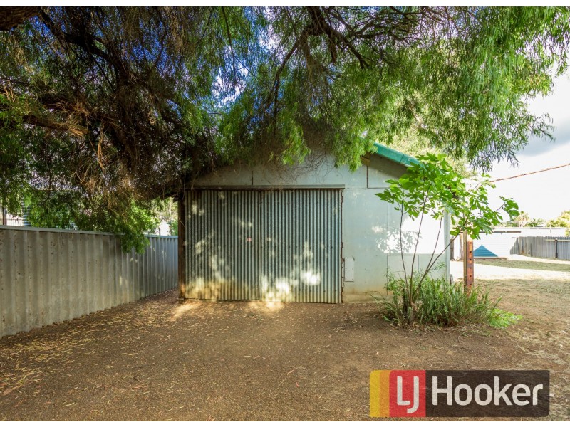 92 Swanstone Street, Collie WA 6225