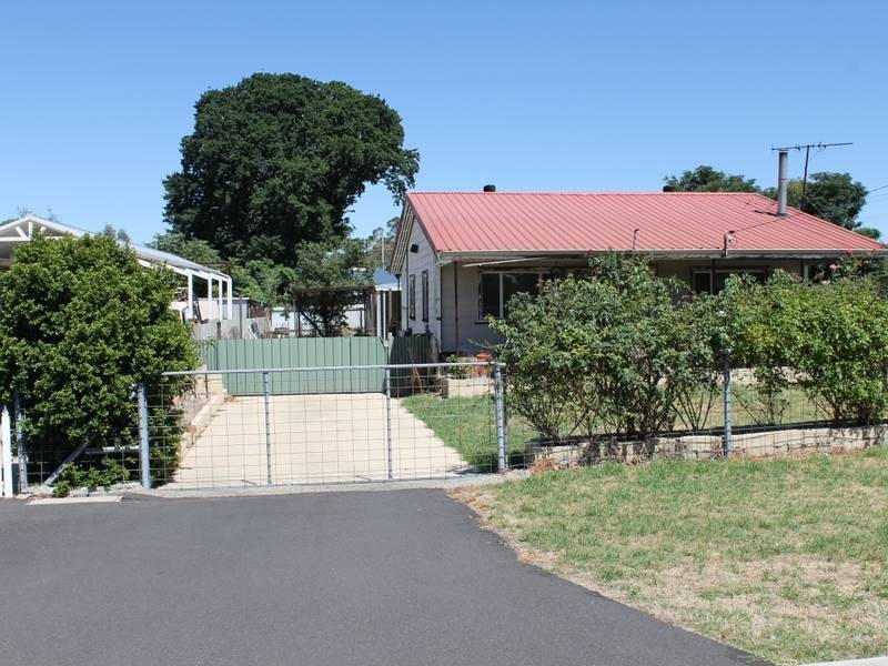 34 Moore Street, Collie WA 6225