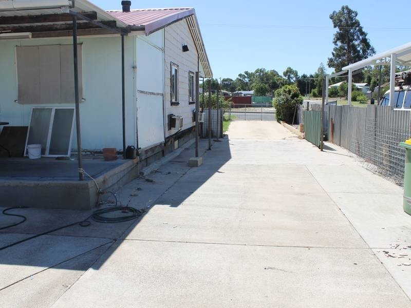 34 Moore Street, Collie WA 6225