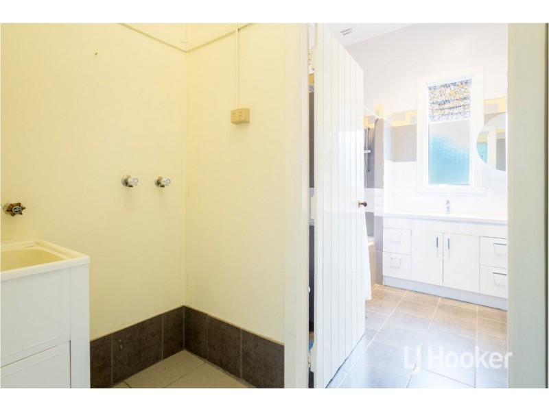 6 Moore Street, Collie WA 6225