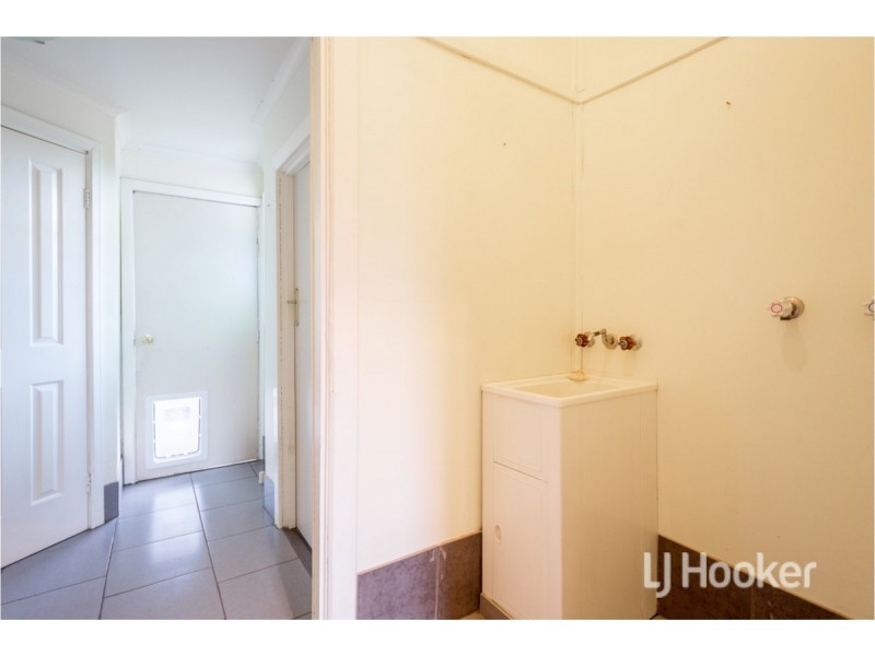 6 Moore Street, Collie WA 6225