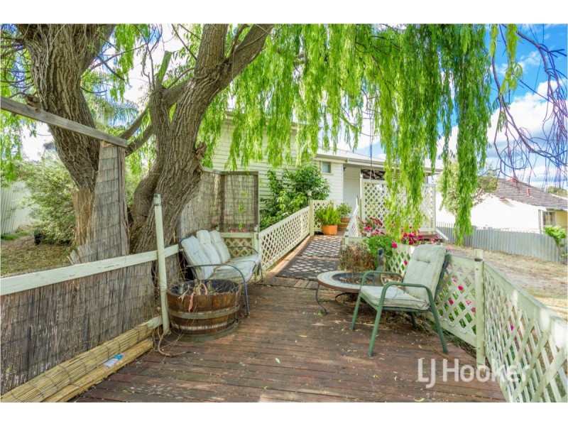 6 Moore Street, Collie WA 6225