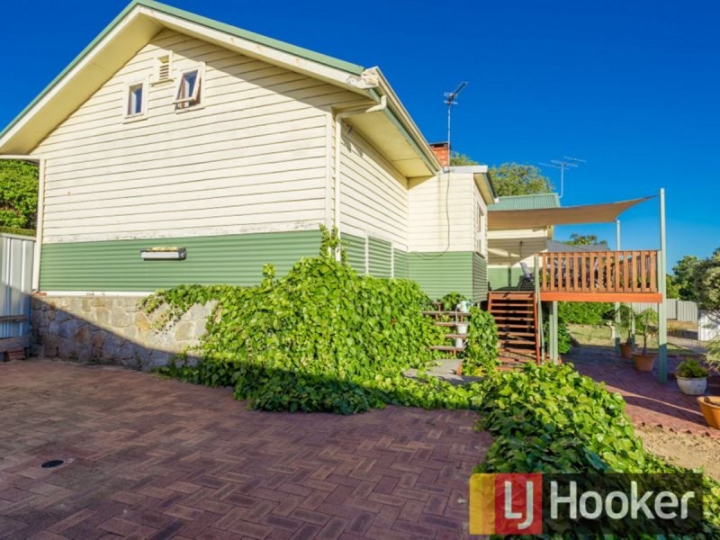 55 Deakin Street, Collie WA 6225