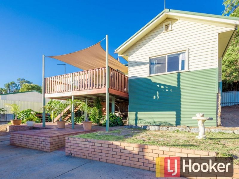 55 Deakin Street, Collie WA 6225