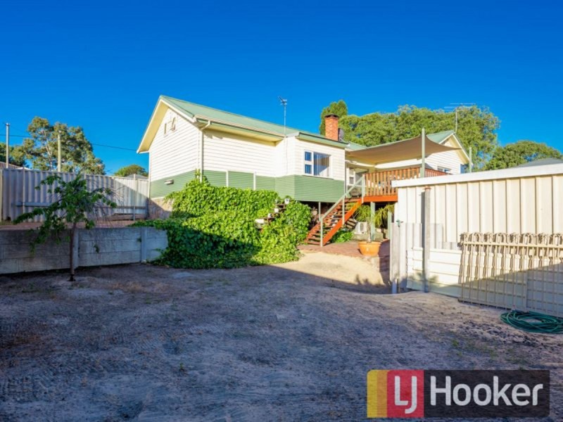 55 Deakin Street, Collie WA 6225