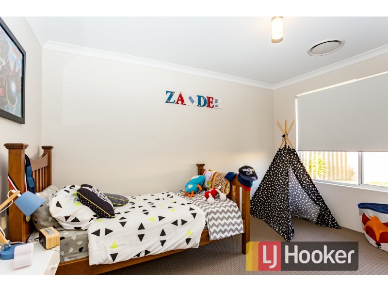 22 Hazelgrove Crescent, Millbridge WA 6232