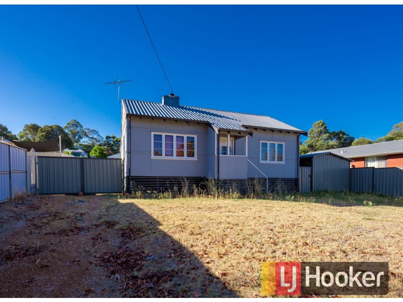 5 Moore Street, Collie WA 6225