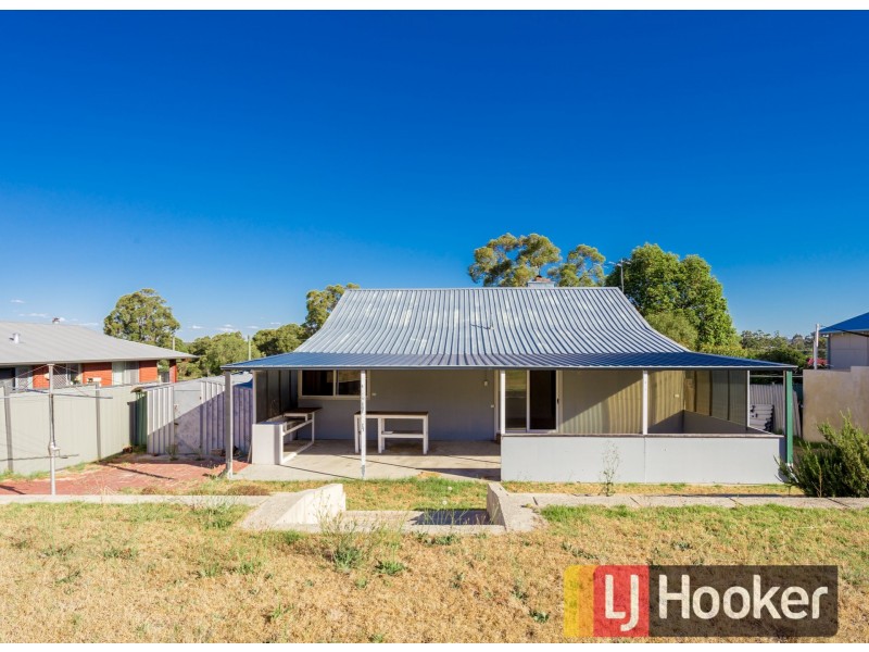 5 Moore Street, Collie WA 6225