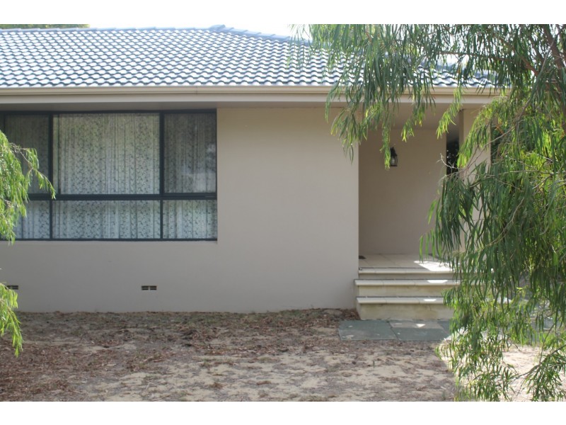 68B Ecclestone St, Carey Park WA 6230