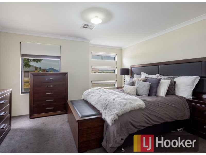 8 Apsley Circle, Millbridge WA 6232