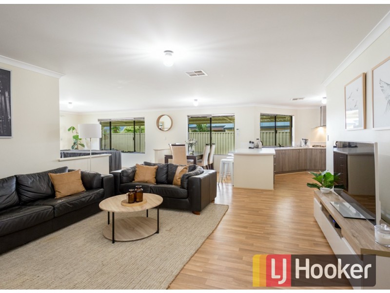 8 Apsley Circle, Millbridge WA 6232