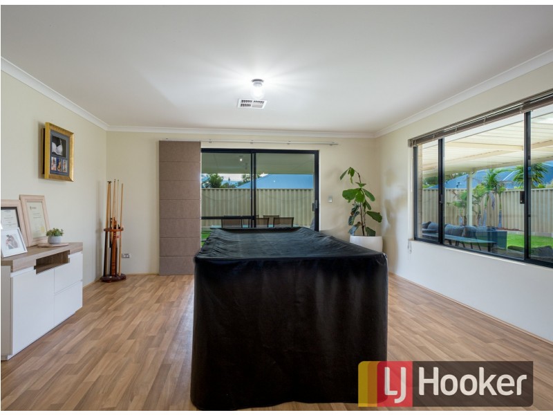 8 Apsley Circle, Millbridge WA 6232