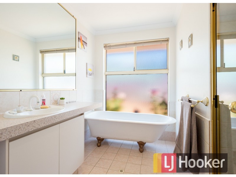 19 Buckingham Way, Collie WA 6225